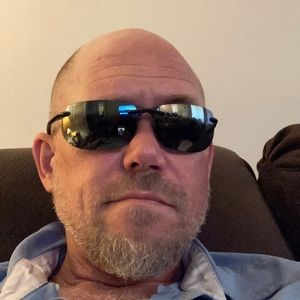 Meet your Posher, Bret